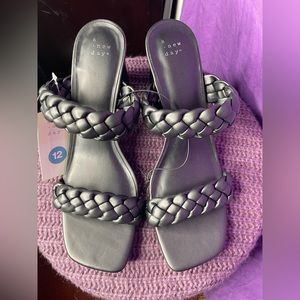 Women’s basil black shoes